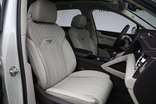 Used 2022 Bentley Bentayga V8 for sale $205,900 at Rolls-Royce Motor Cars Greenwich in Greenwich CT 06830 28