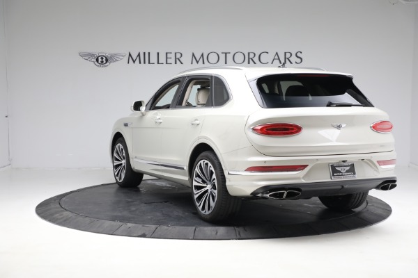 Used 2022 Bentley Bentayga V8 for sale $205,900 at Rolls-Royce Motor Cars Greenwich in Greenwich CT 06830 5