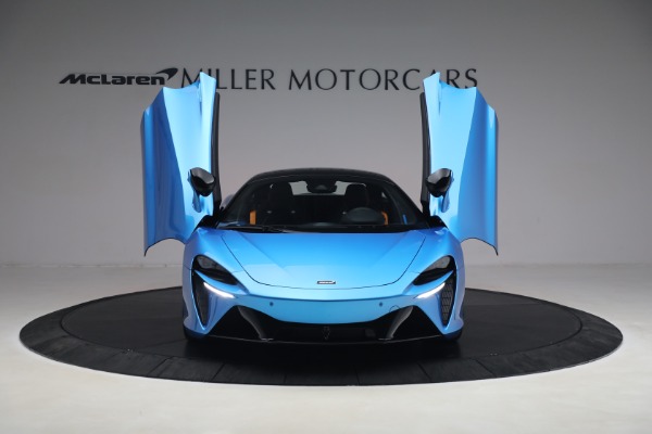New 2023 McLaren Artura TechLux for sale Sold at Rolls-Royce Motor Cars Greenwich in Greenwich CT 06830 13