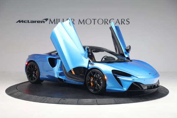 New 2023 McLaren Artura TechLux for sale Sold at Rolls-Royce Motor Cars Greenwich in Greenwich CT 06830 18