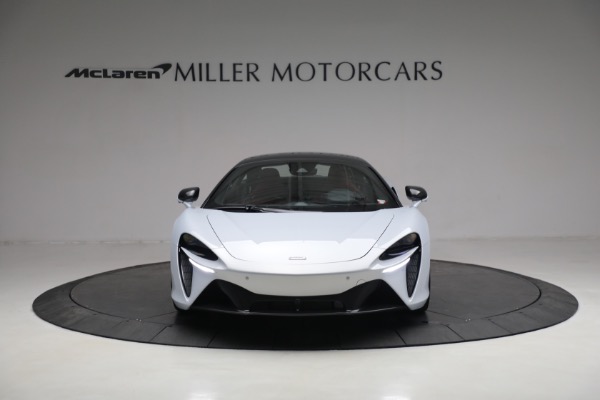 New 2023 McLaren Artura TechLux for sale Sold at Rolls-Royce Motor Cars Greenwich in Greenwich CT 06830 12