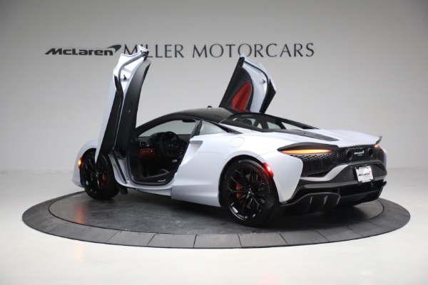 New 2023 McLaren Artura TechLux for sale Sold at Rolls-Royce Motor Cars Greenwich in Greenwich CT 06830 14