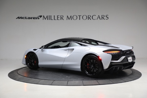 New 2023 McLaren Artura TechLux for sale Sold at Rolls-Royce Motor Cars Greenwich in Greenwich CT 06830 4