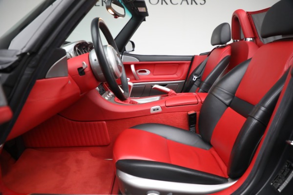 Used 2002 BMW Z8 for sale $229,900 at Rolls-Royce Motor Cars Greenwich in Greenwich CT 06830 27