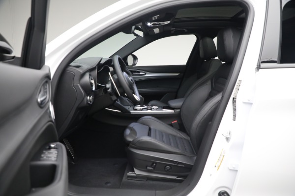 New 2023 Alfa Romeo Stelvio Veloce for sale $54,349 at Rolls-Royce Motor Cars Greenwich in Greenwich CT 06830 14