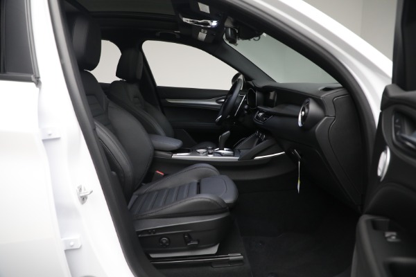 New 2023 Alfa Romeo Stelvio Veloce for sale $54,349 at Rolls-Royce Motor Cars Greenwich in Greenwich CT 06830 18