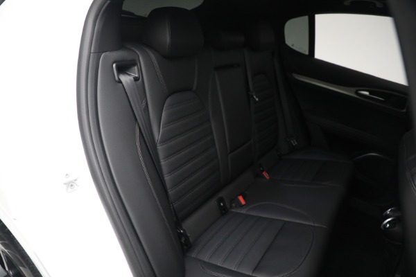 New 2023 Alfa Romeo Stelvio Veloce for sale $54,349 at Rolls-Royce Motor Cars Greenwich in Greenwich CT 06830 21