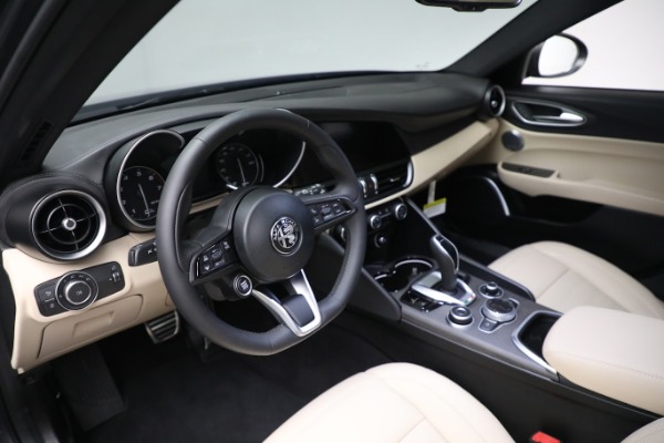 New 2023 Alfa Romeo Giulia Ti Lusso for sale $50,370 at Rolls-Royce Motor Cars Greenwich in Greenwich CT 06830 16