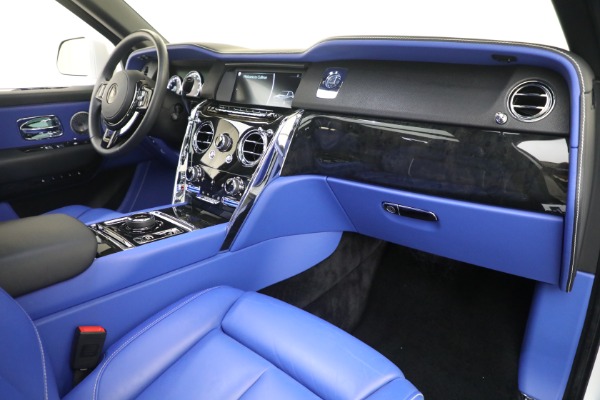 Used 2022 Rolls-Royce Cullinan for sale $335,900 at Rolls-Royce Motor Cars Greenwich in Greenwich CT 06830 27