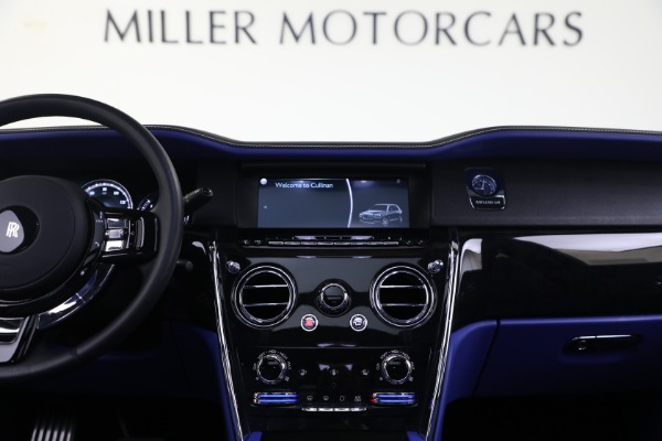 Used 2022 Rolls-Royce Cullinan for sale $335,900 at Rolls-Royce Motor Cars Greenwich in Greenwich CT 06830 4