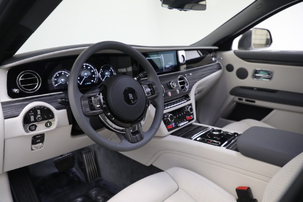 Used 2022 Rolls-Royce Ghost for sale $365,900 at Rolls-Royce Motor Cars Greenwich in Greenwich CT 06830 14