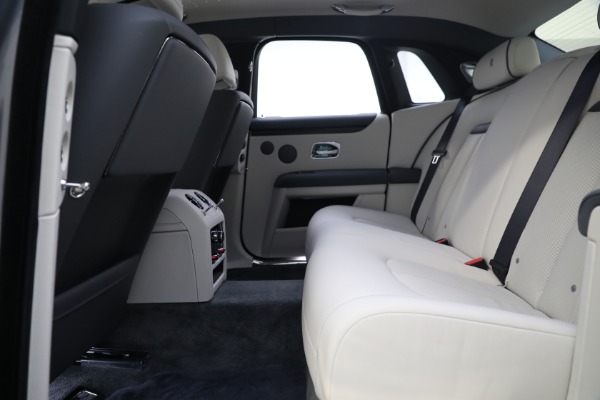 Used 2022 Rolls-Royce Ghost for sale $365,900 at Rolls-Royce Motor Cars Greenwich in Greenwich CT 06830 18