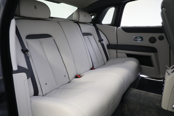 Used 2022 Rolls-Royce Ghost for sale $365,900 at Rolls-Royce Motor Cars Greenwich in Greenwich CT 06830 26