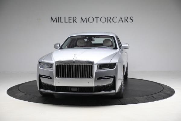 Used 2022 Rolls-Royce Ghost for sale $365,900 at Rolls-Royce Motor Cars Greenwich in Greenwich CT 06830 6