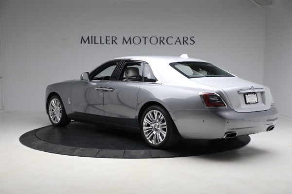 Used 2022 Rolls-Royce Ghost for sale $365,900 at Rolls-Royce Motor Cars Greenwich in Greenwich CT 06830 8
