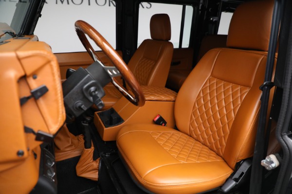 Used 1993 Land Rover Defender 110 for sale $179,900 at Rolls-Royce Motor Cars Greenwich in Greenwich CT 06830 15
