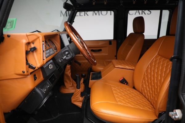 Used 1993 Land Rover Defender 110 for sale $195,900 at Rolls-Royce Motor Cars Greenwich in Greenwich CT 06830 17