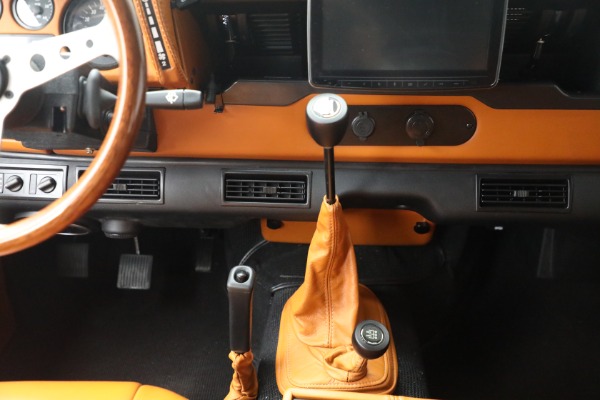 Used 1993 Land Rover Defender 110 for sale $195,900 at Rolls-Royce Motor Cars Greenwich in Greenwich CT 06830 20
