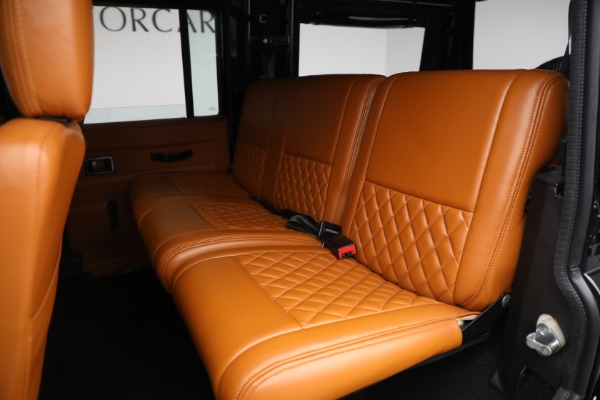Used 1993 Land Rover Defender 110 for sale $195,900 at Rolls-Royce Motor Cars Greenwich in Greenwich CT 06830 24