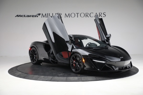 New 2023 McLaren Artura TechLux for sale $274,210 at Rolls-Royce Motor Cars Greenwich in Greenwich CT 06830 16