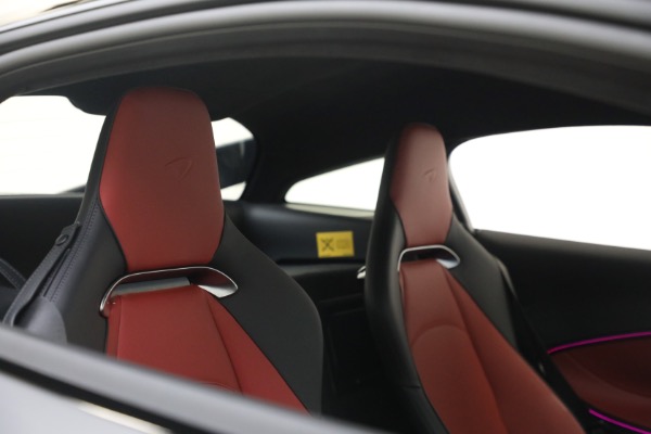New 2023 McLaren Artura TechLux for sale $274,210 at Rolls-Royce Motor Cars Greenwich in Greenwich CT 06830 24