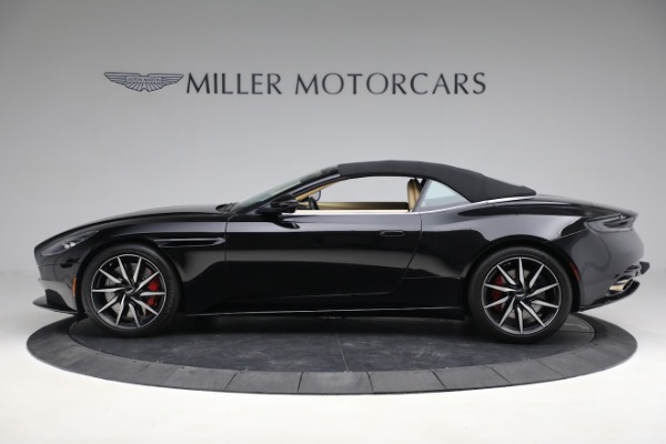 Used 2019 Aston Martin DB11 Volante for sale $139,900 at Rolls-Royce Motor Cars Greenwich in Greenwich CT 06830 13