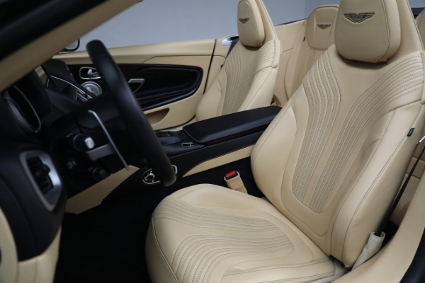 Used 2019 Aston Martin DB11 Volante for sale $139,900 at Rolls-Royce Motor Cars Greenwich in Greenwich CT 06830 20