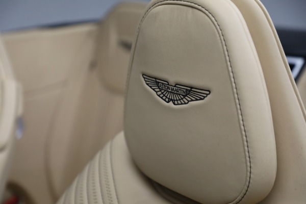 Used 2019 Aston Martin DB11 Volante for sale $139,900 at Rolls-Royce Motor Cars Greenwich in Greenwich CT 06830 21