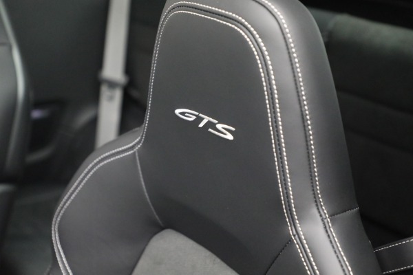 Used 2022 Porsche 911 Targa 4 GTS for sale Sold at Rolls-Royce Motor Cars Greenwich in Greenwich CT 06830 21