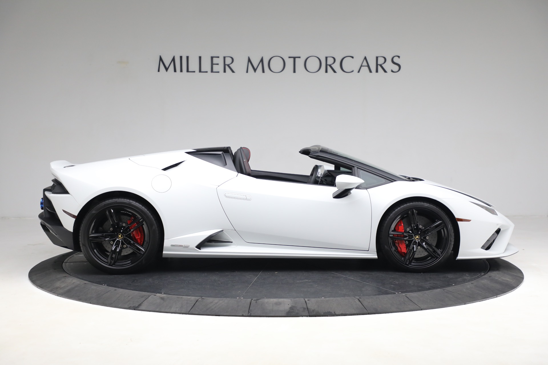 Used 2021 Lamborghini Huracan LP 610-2 EVO Spyder for sale Sold at Rolls-Royce Motor Cars Greenwich in Greenwich CT 06830 9