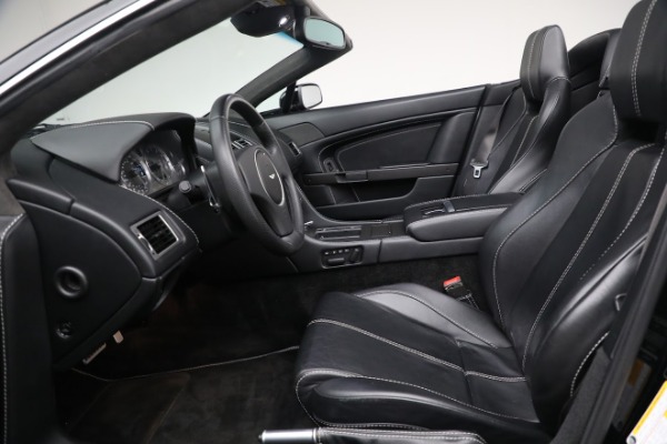 Used 2009 Aston Martin V8 Vantage Roadster for sale $59,900 at Rolls-Royce Motor Cars Greenwich in Greenwich CT 06830 20