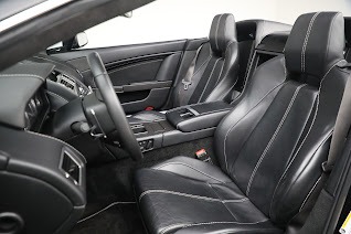Used 2009 Aston Martin V8 Vantage Roadster for sale $59,900 at Rolls-Royce Motor Cars Greenwich in Greenwich CT 06830 21