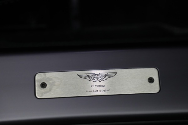 Used 2009 Aston Martin V8 Vantage Roadster for sale Sold at Rolls-Royce Motor Cars Greenwich in Greenwich CT 06830 27