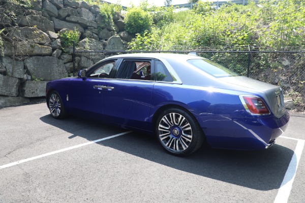 Used 2022 Rolls-Royce Ghost EWB for sale $345,900 at Rolls-Royce Motor Cars Greenwich in Greenwich CT 06830 10