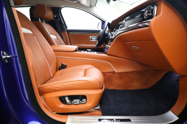 Used 2022 Rolls-Royce Ghost EWB for sale $345,900 at Rolls-Royce Motor Cars Greenwich in Greenwich CT 06830 27