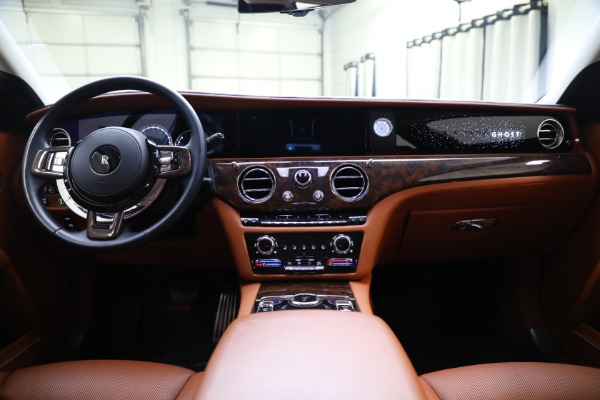Used 2022 Rolls-Royce Ghost EWB for sale $345,900 at Rolls-Royce Motor Cars Greenwich in Greenwich CT 06830 4