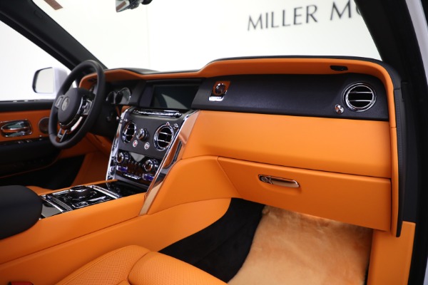New 2023 Rolls-Royce Cullinan for sale $429,450 at Rolls-Royce Motor Cars Greenwich in Greenwich CT 06830 22