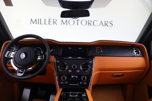 New 2023 Rolls-Royce Cullinan for sale $429,450 at Rolls-Royce Motor Cars Greenwich in Greenwich CT 06830 28