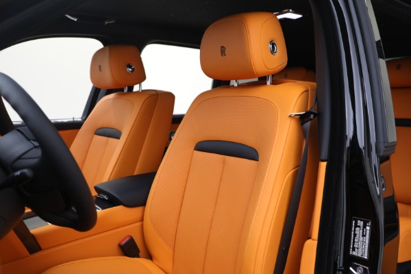 New 2023 Rolls-Royce Black Badge Cullinan for sale Call for price at Rolls-Royce Motor Cars Greenwich in Greenwich CT 06830 19