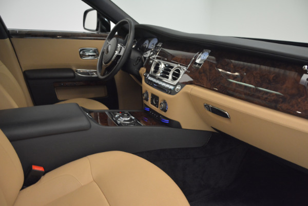 Used 2011 Rolls-Royce Ghost for sale Sold at Rolls-Royce Motor Cars Greenwich in Greenwich CT 06830 27