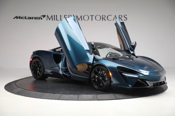 New 2023 McLaren Artura TechLux for sale $263,525 at Rolls-Royce Motor Cars Greenwich in Greenwich CT 06830 16