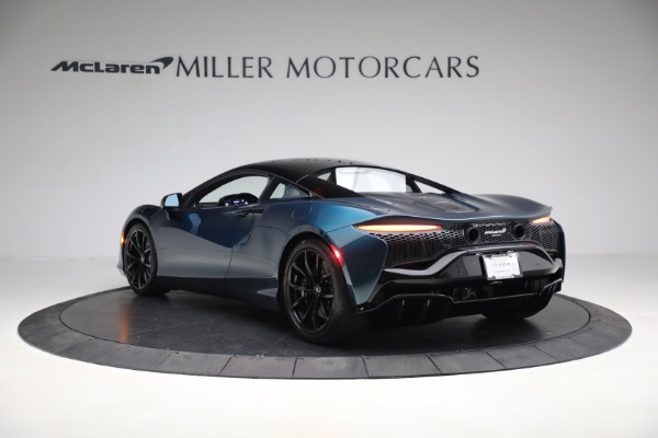 New 2023 McLaren Artura TechLux for sale $263,525 at Rolls-Royce Motor Cars Greenwich in Greenwich CT 06830 5