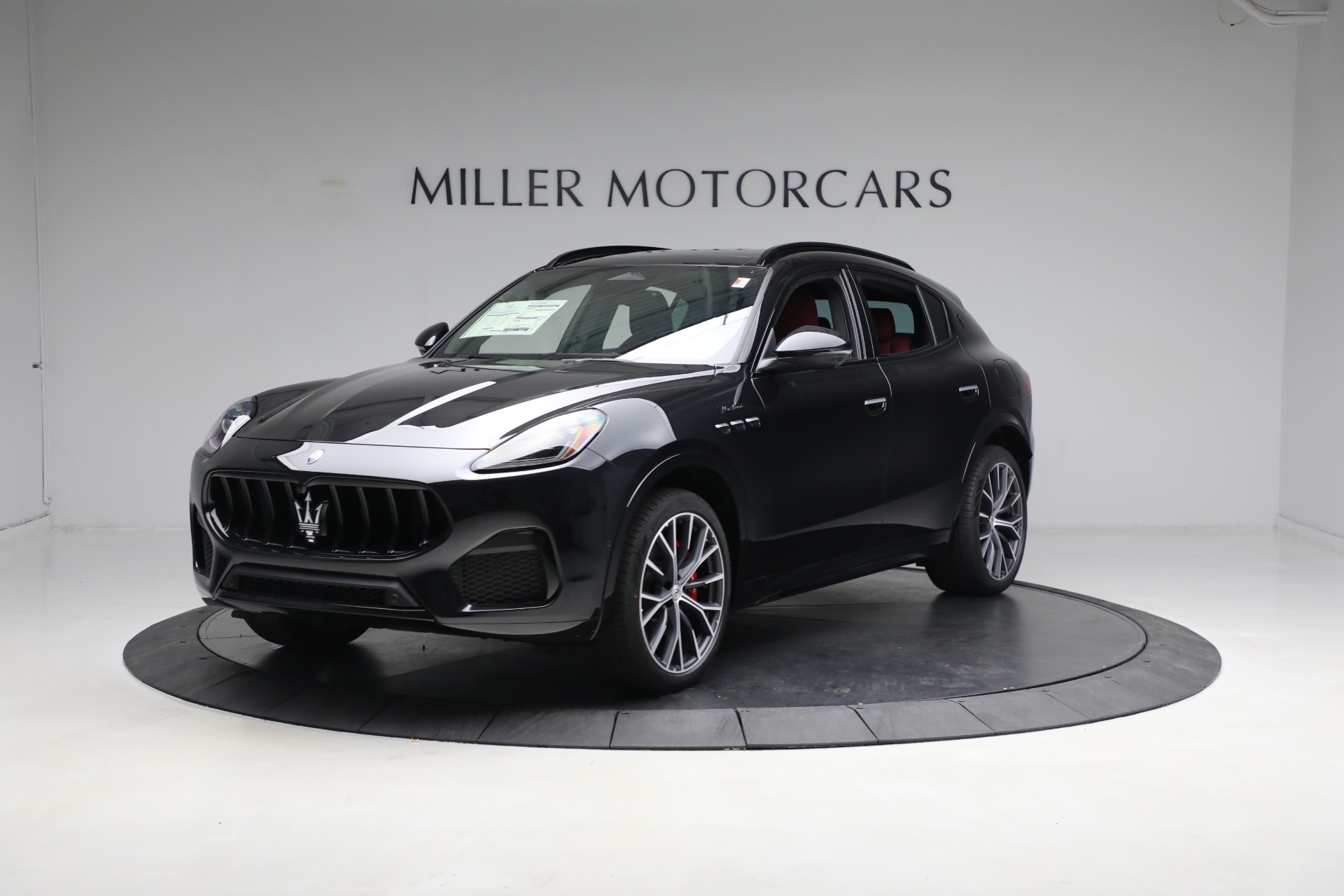 New 2023 Maserati Grecale Modena for sale $92,961 at Rolls-Royce Motor Cars Greenwich in Greenwich CT 06830 1
