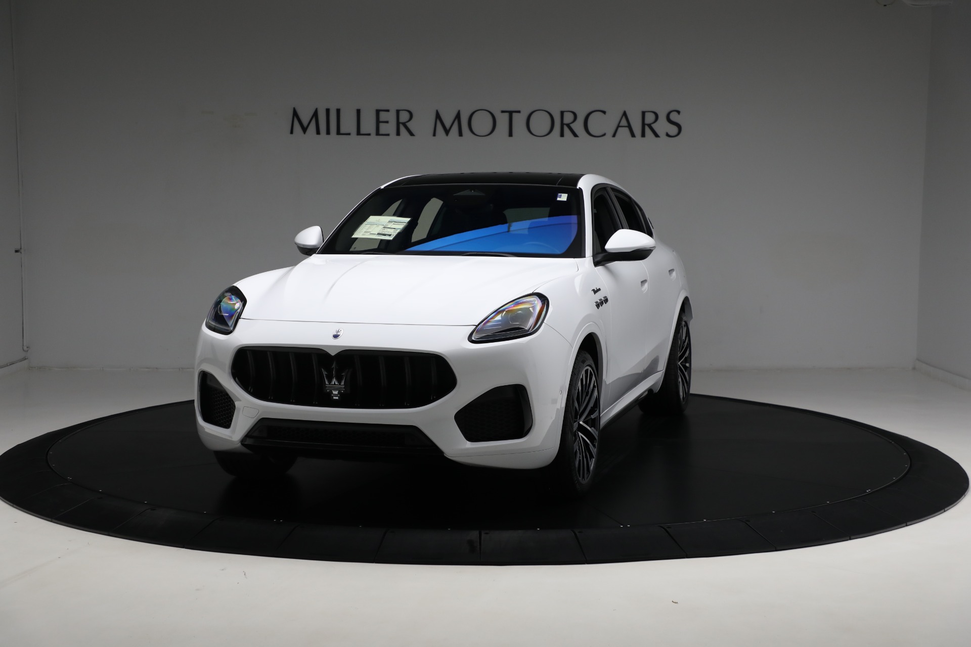 New 2023 Maserati Grecale Modena for sale $82,595 at Rolls-Royce Motor Cars Greenwich in Greenwich CT 06830 1
