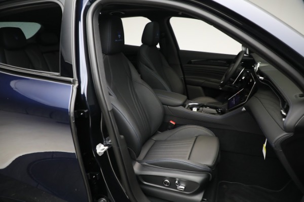 New 2023 Maserati Grecale PrimaSerie Modena for sale $94,101 at Rolls-Royce Motor Cars Greenwich in Greenwich CT 06830 20