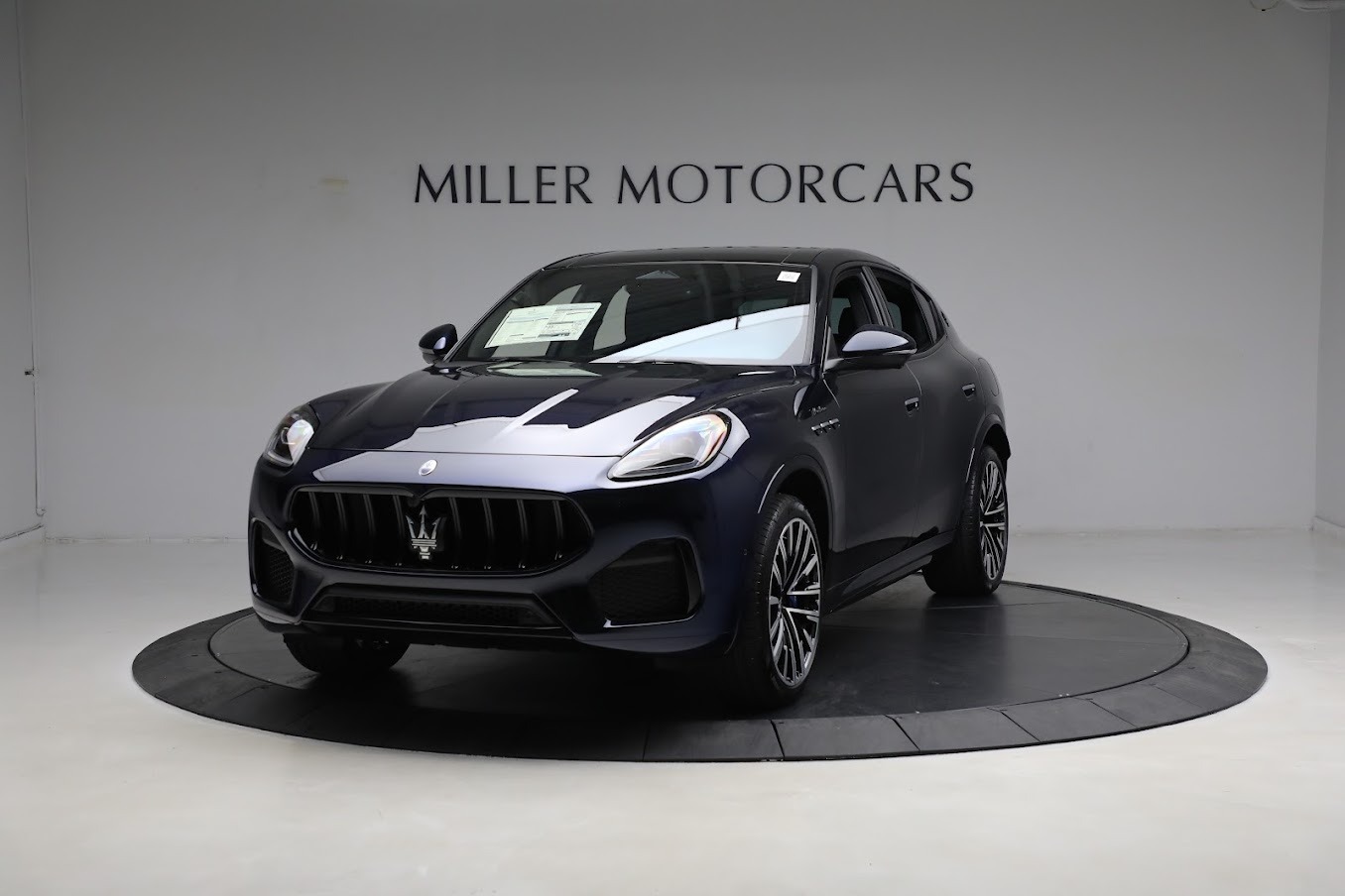 New 2023 Maserati Grecale PrimaSerie Modena for sale $94,101 at Rolls-Royce Motor Cars Greenwich in Greenwich CT 06830 1