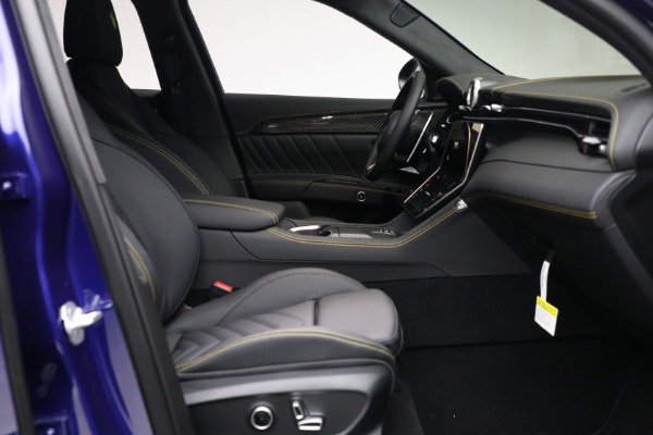 New 2023 Maserati Grecale Modena for sale $91,501 at Rolls-Royce Motor Cars Greenwich in Greenwich CT 06830 17
