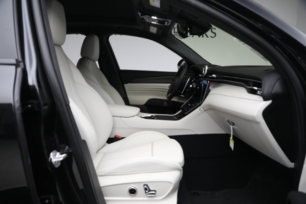 New 2023 Maserati Grecale Modena for sale $85,101 at Rolls-Royce Motor Cars Greenwich in Greenwich CT 06830 16