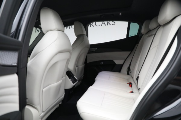 New 2023 Maserati Grecale Modena for sale $85,101 at Rolls-Royce Motor Cars Greenwich in Greenwich CT 06830 18