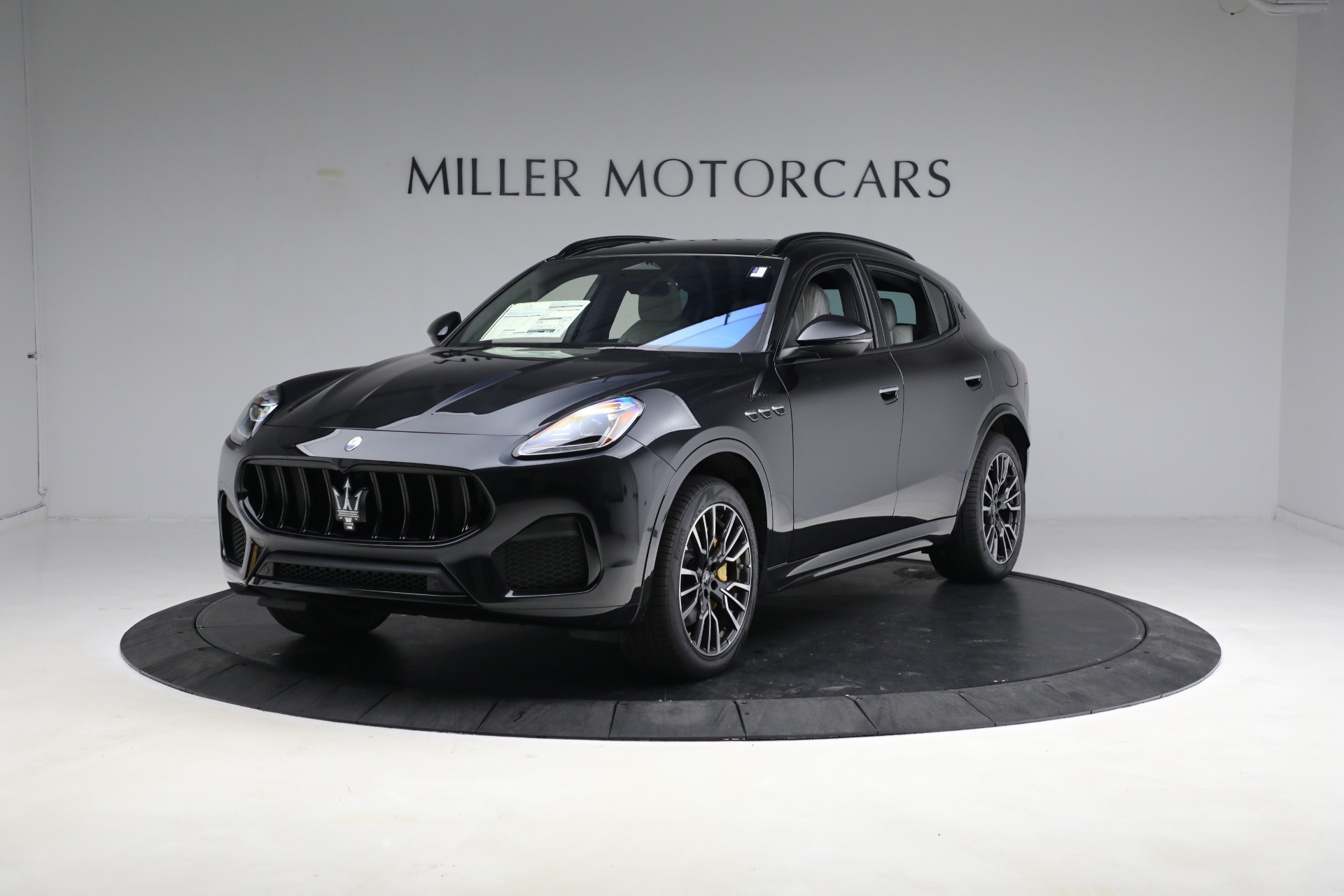 New 2023 Maserati Grecale Modena for sale $85,101 at Rolls-Royce Motor Cars Greenwich in Greenwich CT 06830 1
